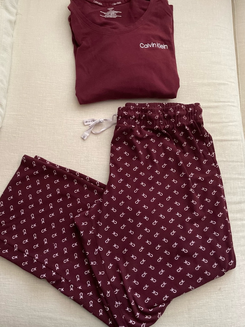 Calvin Klein Two Piece Fleece Long Sleeve Pajama Matching Set Loungewear Pants - Picture 2 of 9